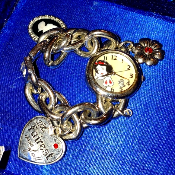 Beautiful vintage Snow White charm bracelet watch